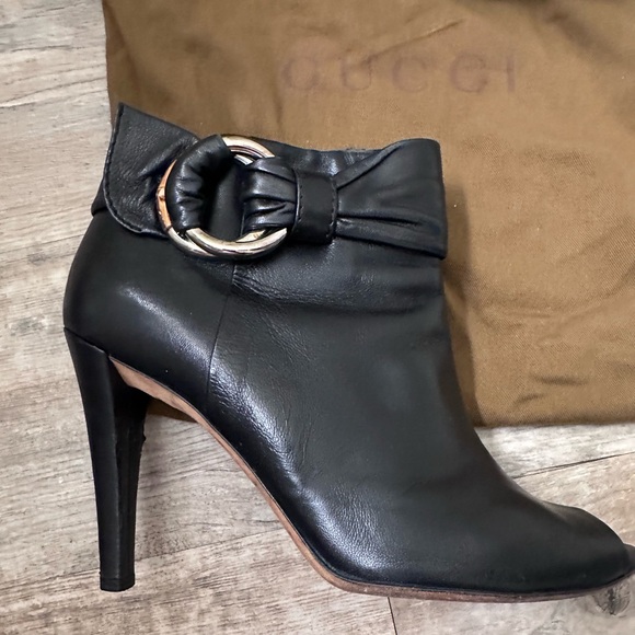 Gucci Bootie Heels with Peak Toe - Picture 8 of 15